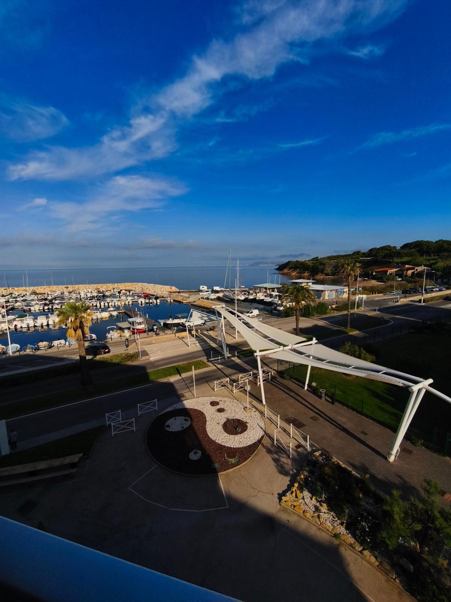 A Pieds Nus Jusqu'a La Six-Fours-les-Plages